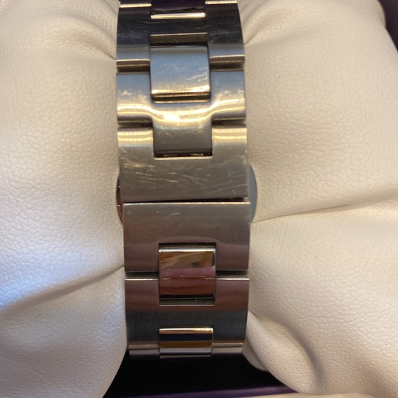 Movado BOLD woman’s watch - Picture 9 of 15